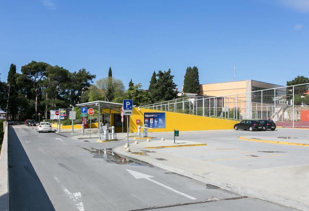 Apartment Zana *