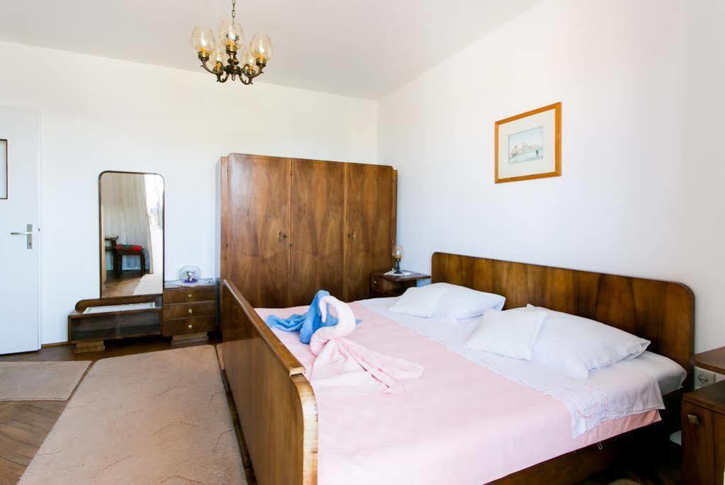 Apartment Zana